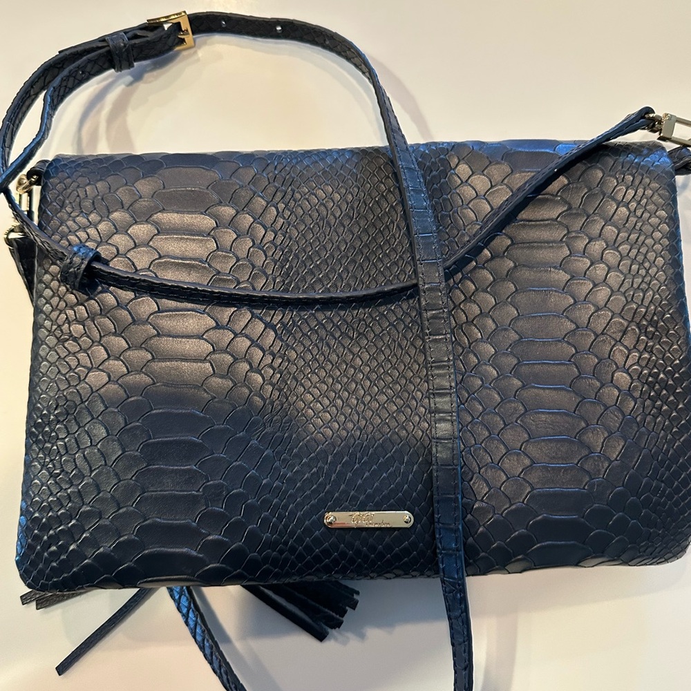 Gigi New York Stella Foldover Crossbody Bag black